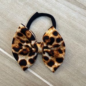 Cheetah Bow
